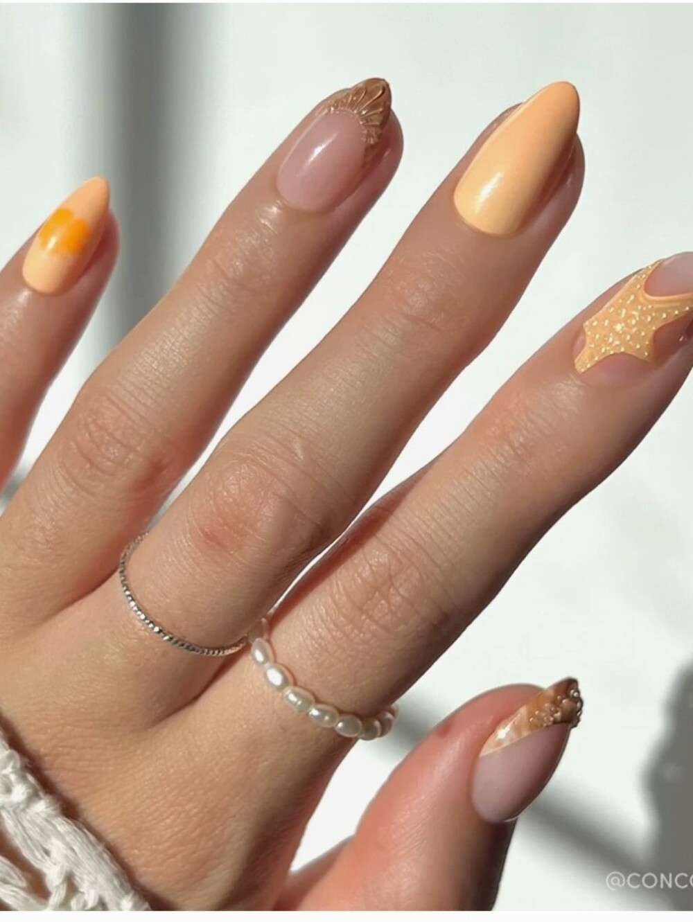 NIB Glamnetic Sunny Shores Press On Nail Set